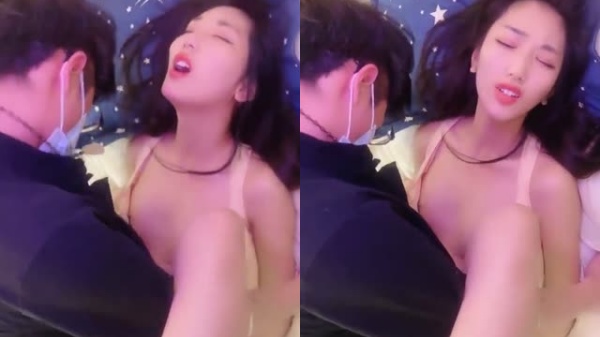 苗窕大奶小姐姐让小哥各种姿势爆操