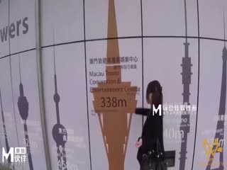麻豆传媒-色控-禁忌乱伦中出来家休息的姐姐-HD